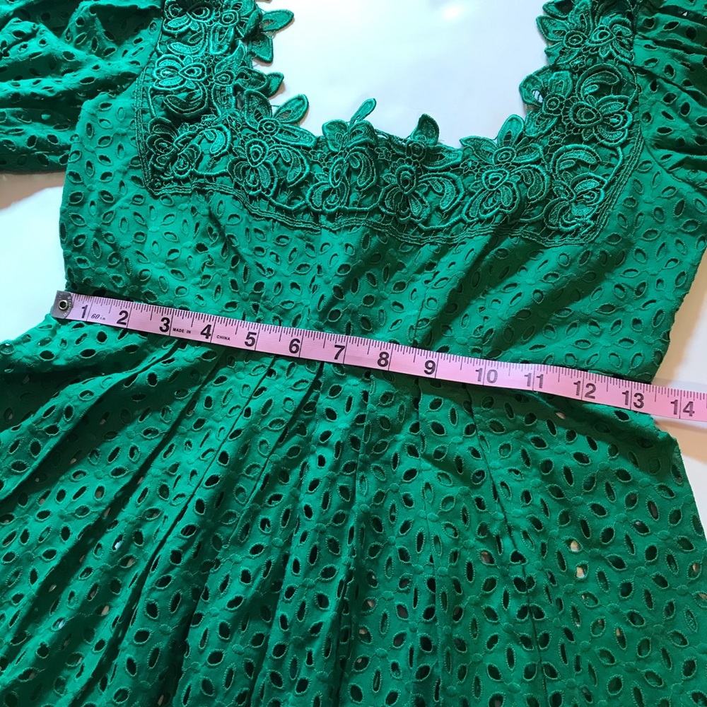 MODA Eyelet Top - Picture 2 of 5